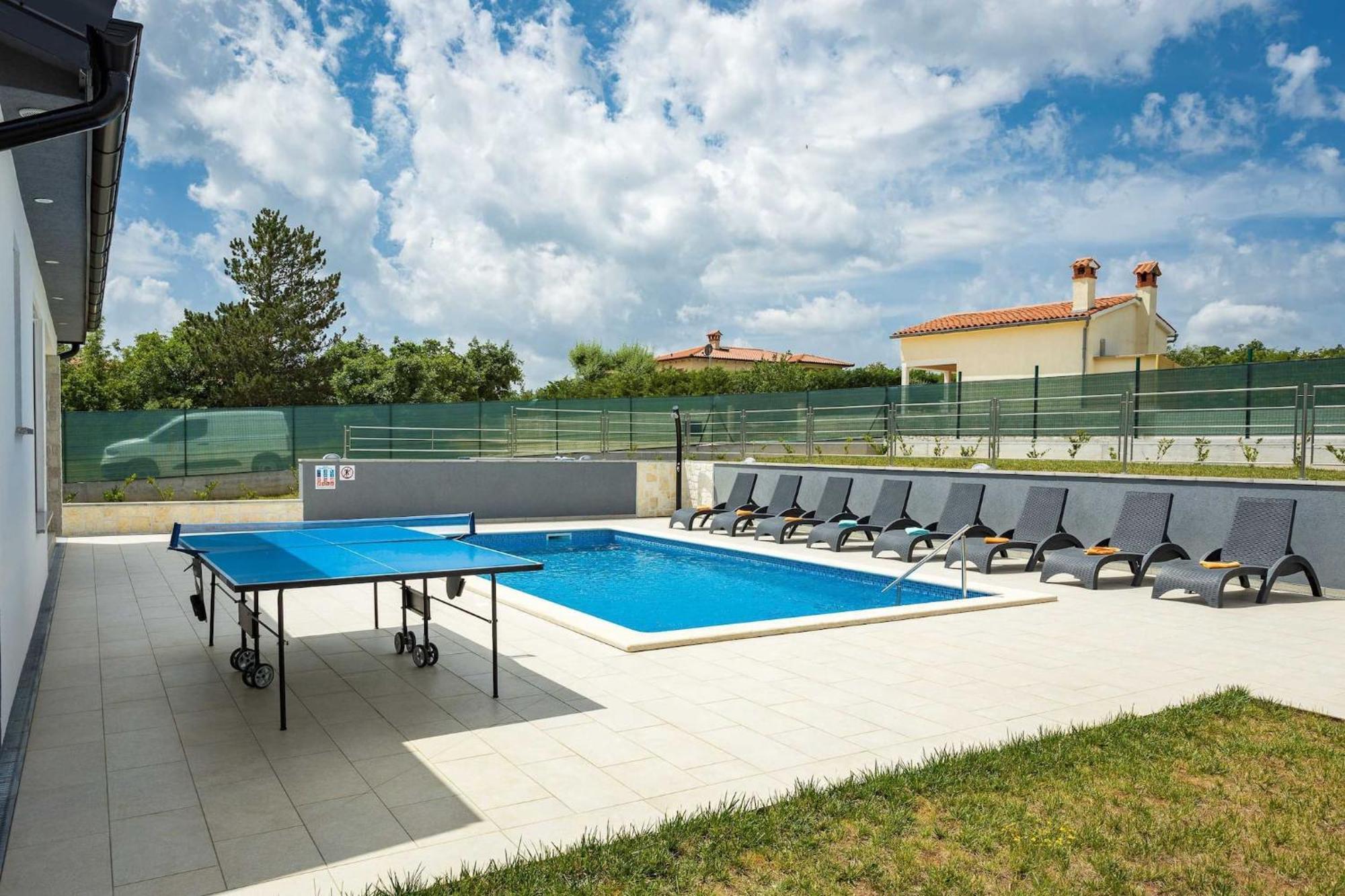 לאבין Holiday Home Greta מראה חיצוני תמונה